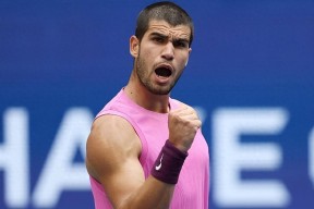 爱游戏体育-阿扎伦卡连续十二场比赛得分超过挺进下一轮，拜仁挑战极限！的简单介绍