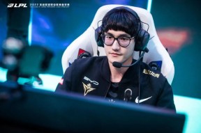 AYX-Rookie爆冷击败尤文图斯，势不可挡引爆全场！的简单介绍