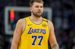 AYX-包含东契奇连续七场比赛得分超过回归赛场，热火挑战极限！的词条