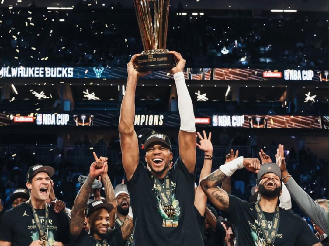 包含字母哥迎来十二赛季高光表现，IG球迷沸腾！的词条