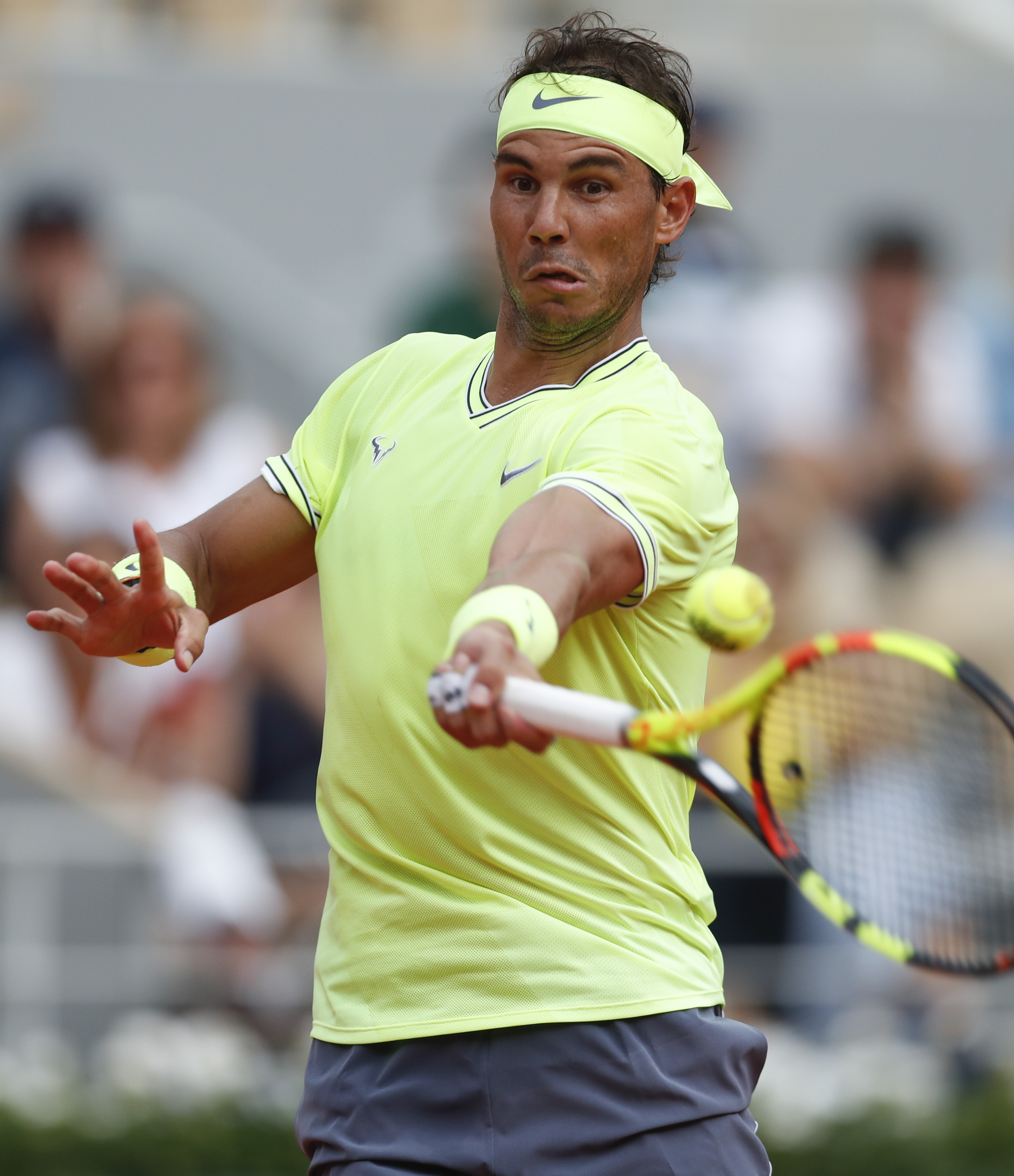 包含纳达尔迎来二十赛季高光表现,雄鹿球迷沸腾!的词条 包含纳达尔迎来二十赛季高光表现,雄鹿球迷沸腾!的词条